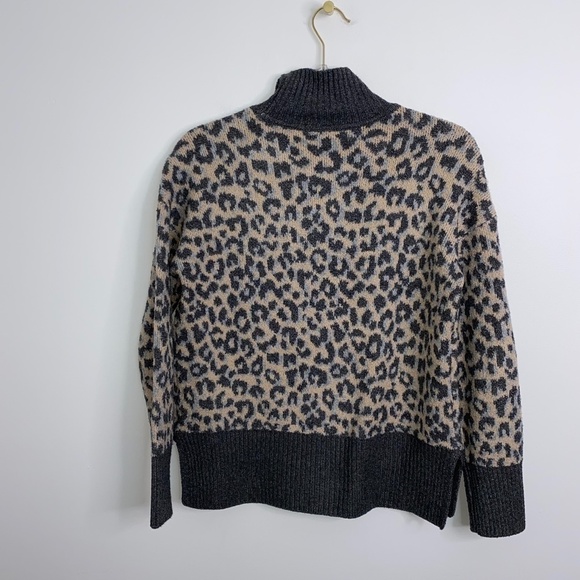 MARLED REUNITED CLOTHING Beige Gray Animal Print Turtleneck Pullover Sweater XS - Picture 3 of 8